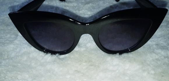 Sunglasses - Picture 1 of 3